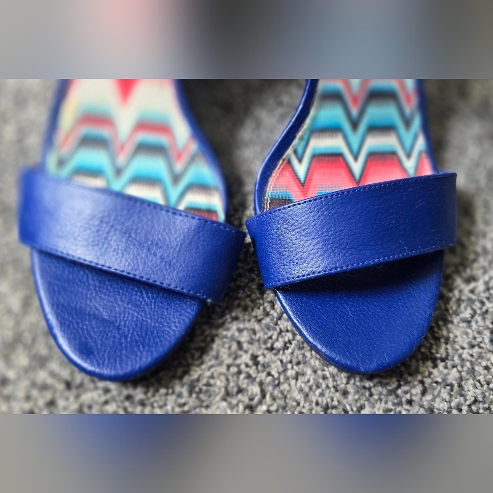 American Eagle Blue Wedge Pump Heel Ankle Strap Peep Toe Woman's Size 7.5 - Picture 3 of 15